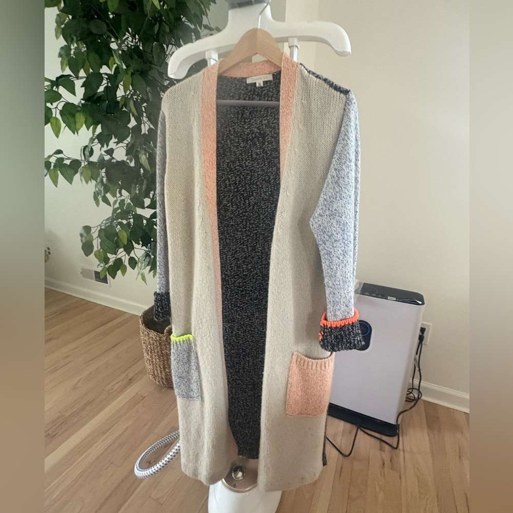 TOMORROWLAND Black and Cream Cardigan